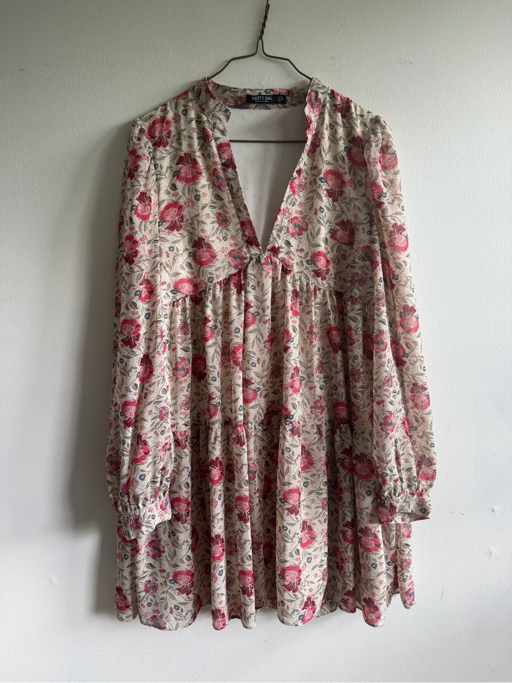 Nasty Gal Cream Floral V-Neck Long Sleeve Babydoll Top